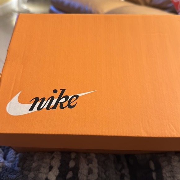 WOMEN'S NIKE BLAZER MID '77 CASUAL SHOES - Picture 6 of 7